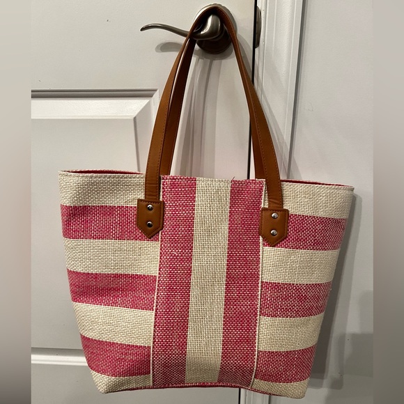 NWT embroidered beach bag. - Picture 4 of 4